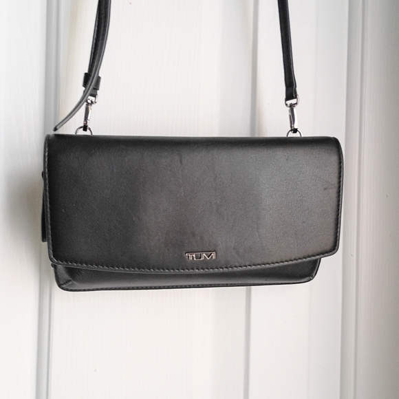 Tumi Handbags - Tumi Adjustable Black Leather Crossbody Wallet/Purse